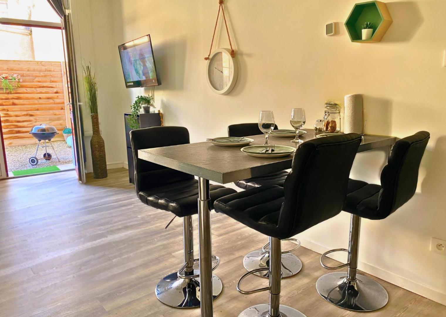 Appartement - Parking Prive Gratuit, Proche Centre-Ville Et Gare De Saint-Omer Сент-Омер Экстерьер фото
