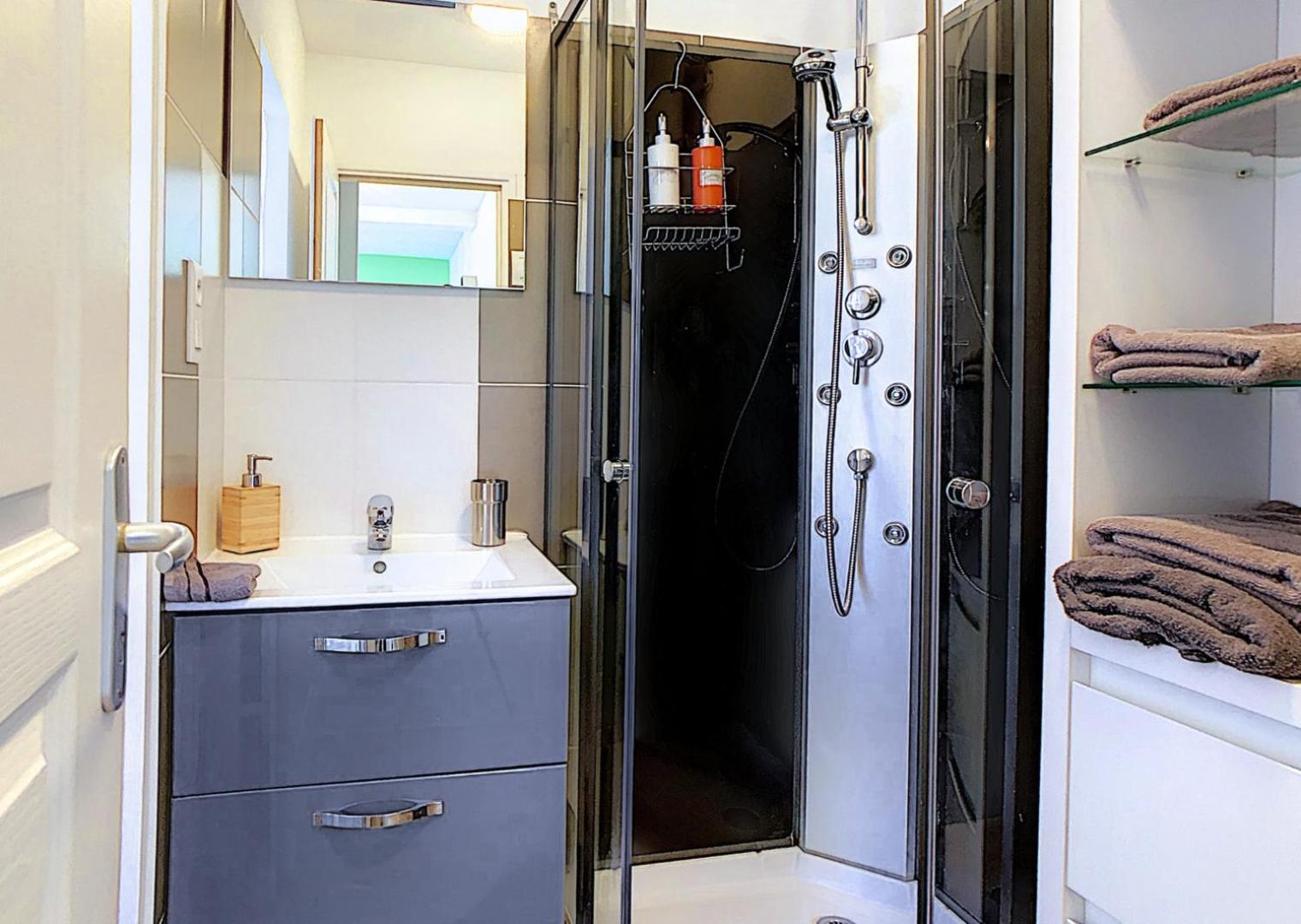 Appartement - Parking Prive Gratuit, Proche Centre-Ville Et Gare De Saint-Omer Сент-Омер Экстерьер фото