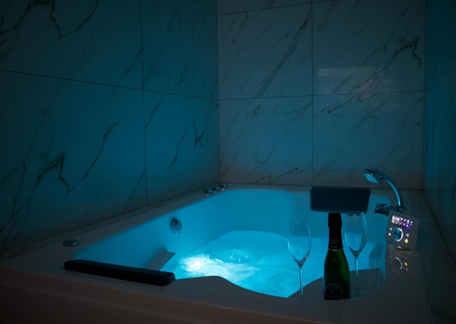Appartement - Parking Prive Gratuit, Proche Centre-Ville Et Gare De Saint-Omer Сент-Омер Экстерьер фото