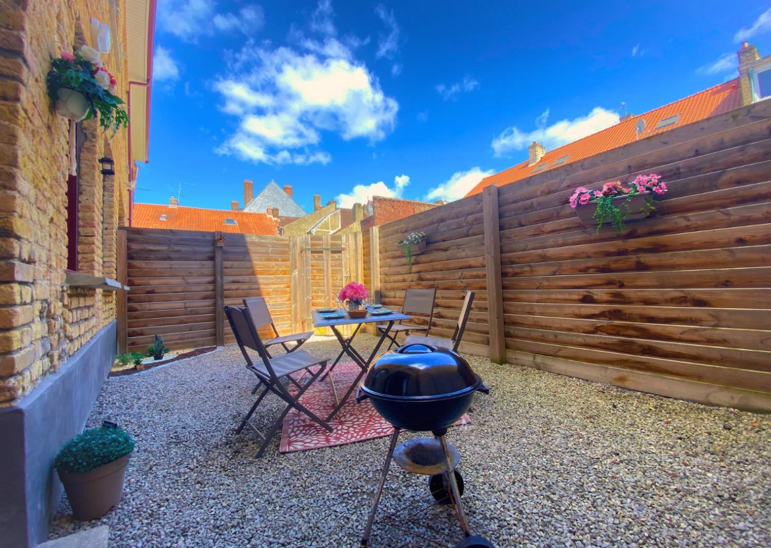 Appartement - Parking Prive Gratuit, Proche Centre-Ville Et Gare De Saint-Omer Сент-Омер Экстерьер фото